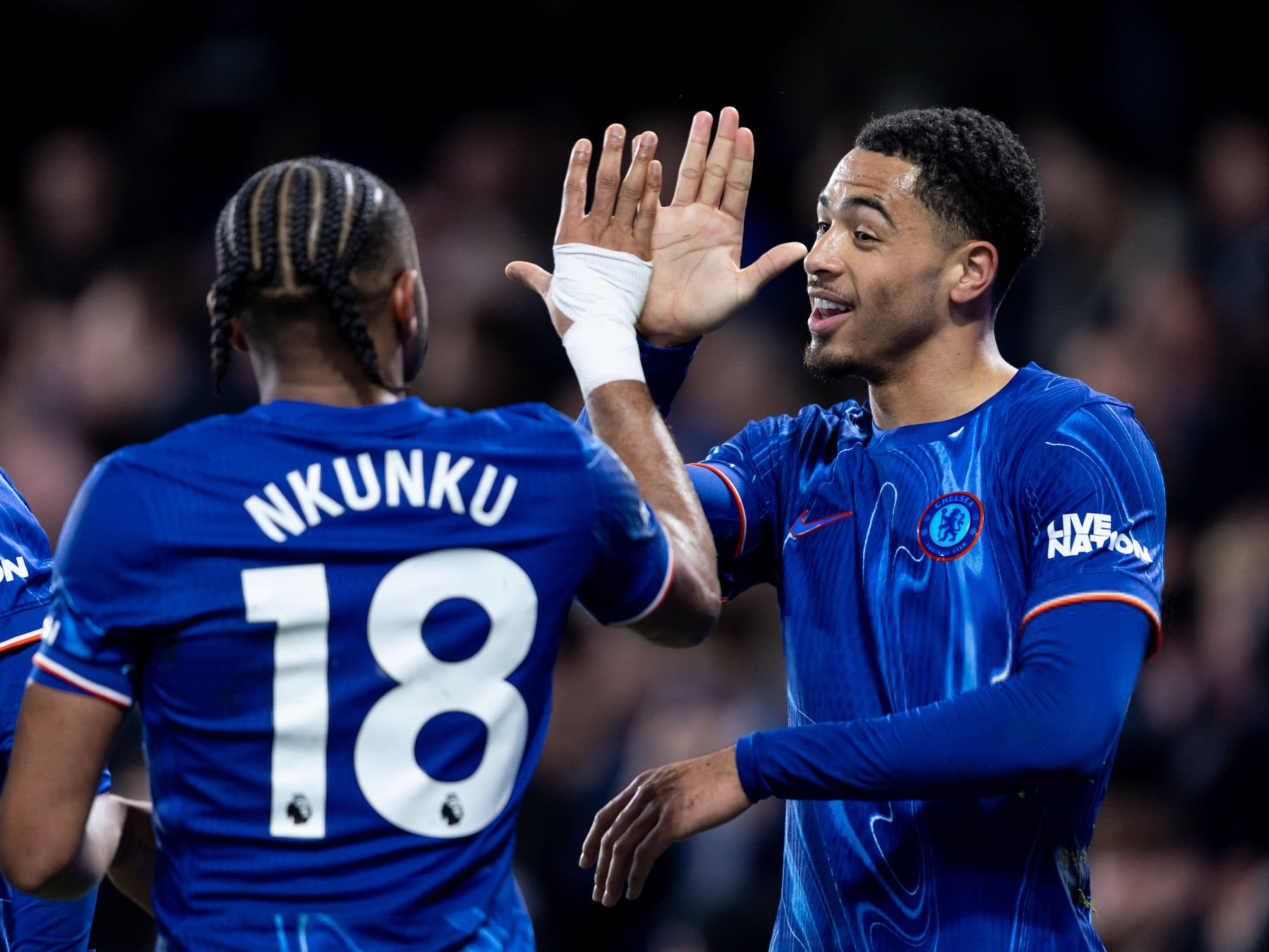 切尔西连续失球,小组形势危机四伏 切尔西连续失球,小组形势危机四伏