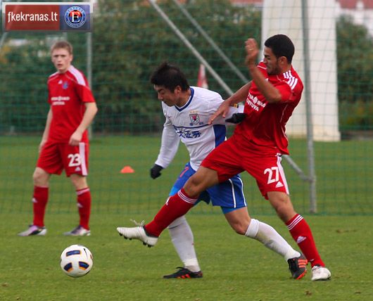 马拉加艰难逼平对手,与对手握手言和的简单介绍 马拉加艰难逼平对手,与对手握手言和的简单介绍