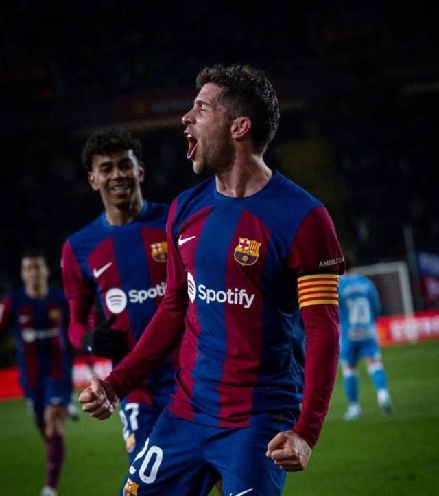 巴萨连败遭遇危机,面临挑战 巴萨连败遭遇危机,面临挑战