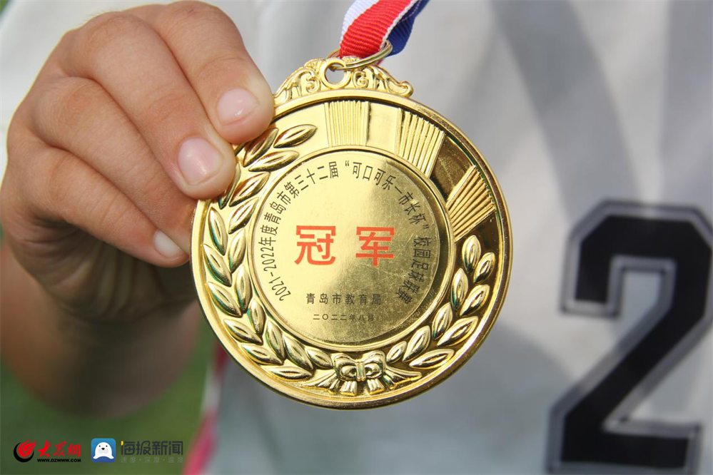 九游娱乐官方-足球职业联赛焦点战役强队争夺冠军头衔的简单介绍