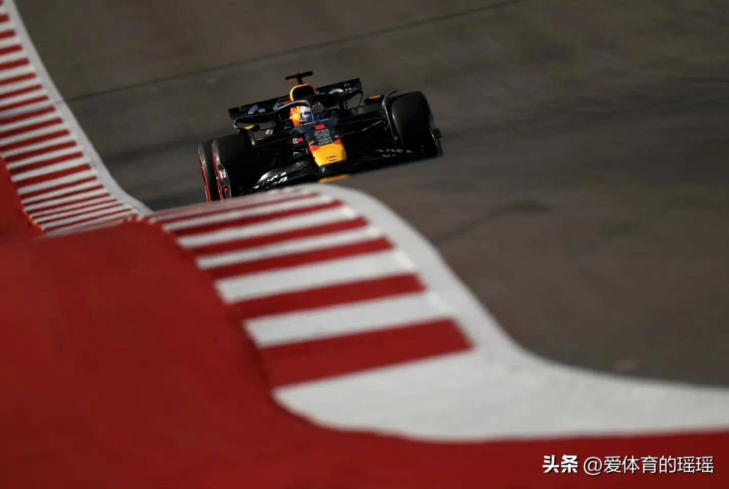 迈凯伦碾压红牛二队,塞恩斯状态火热 迈凯伦碾压红牛二队,塞恩斯状态火热