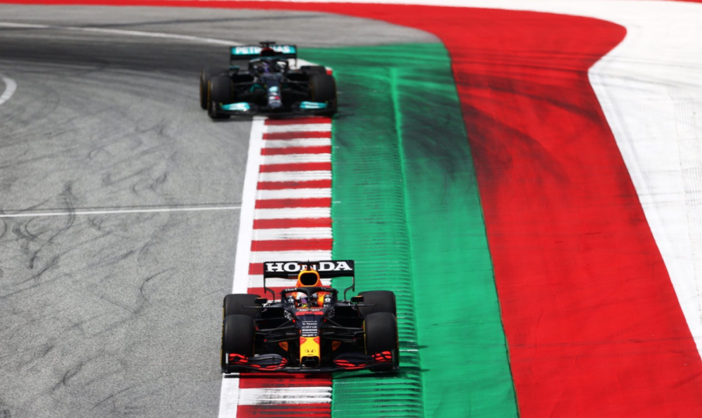 迈凯伦碾压红牛二队,塞恩斯状态火热 迈凯伦碾压红牛二队,塞恩斯状态火热