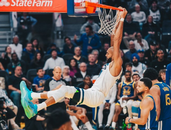 勇士逆转魔术，戈贝尔点燃赛场