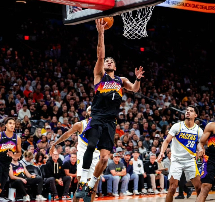 步行者鏖战国王，布克惊艳四座